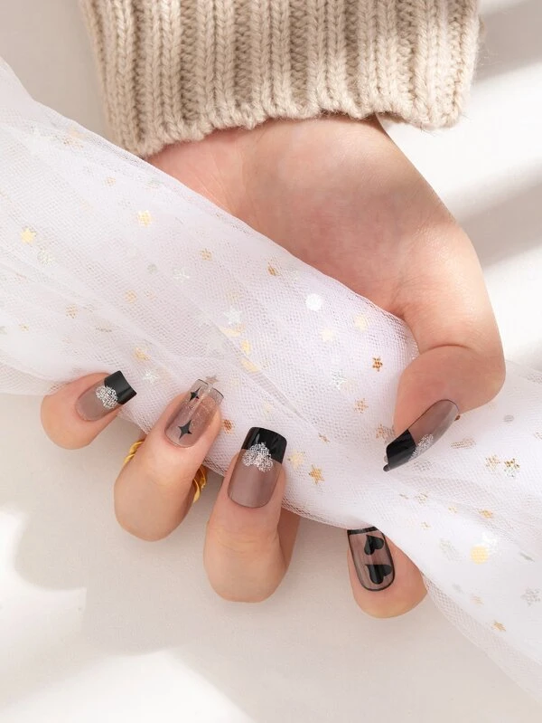 เล็บปลอม เล็บยาว ทรงเหลี่ยม ลายหัวใจ 24 ชิ้น และ ตะไบเล็บ 1 ชิ้น และ เทป 1 แผ่น c-11