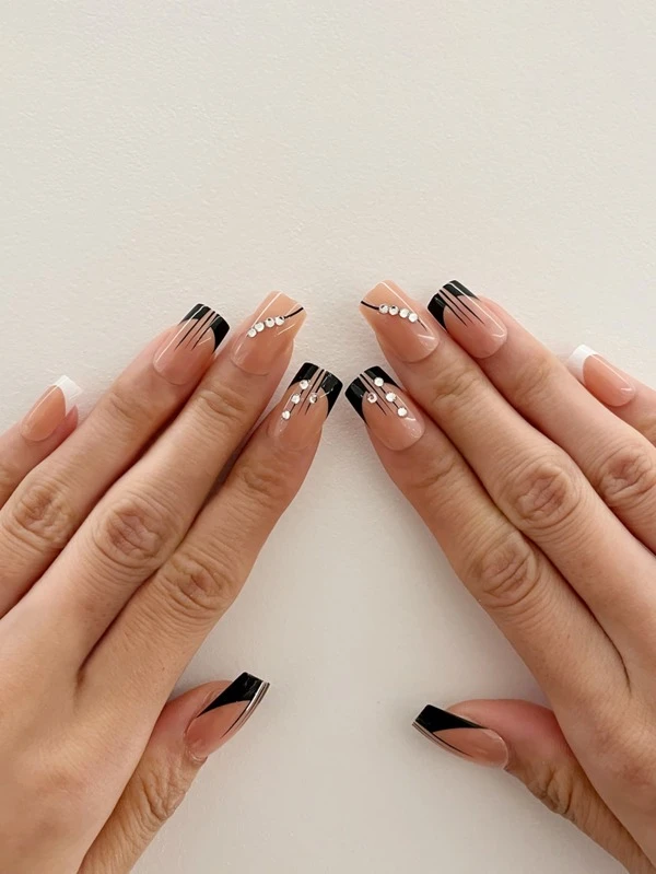 24 ชิ้น สั้น สี่เหลี่ยม 3D ตกแต่ง พลอยเทียม เล็บปลอม & เทปกาว 1 แผ่น & ตะไบเล็บ 1 ชิ้น c-83