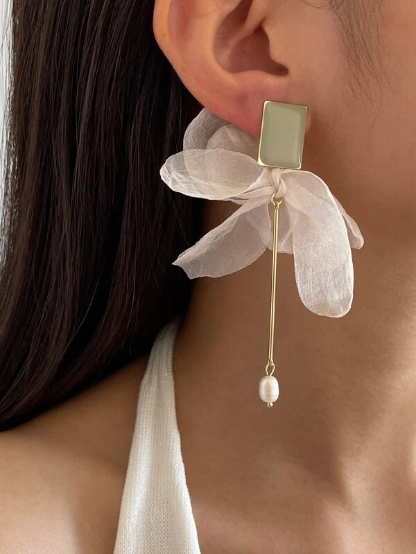 ต่างหูประดับโบว์ประดับมุกเทียมและผ้า e-90