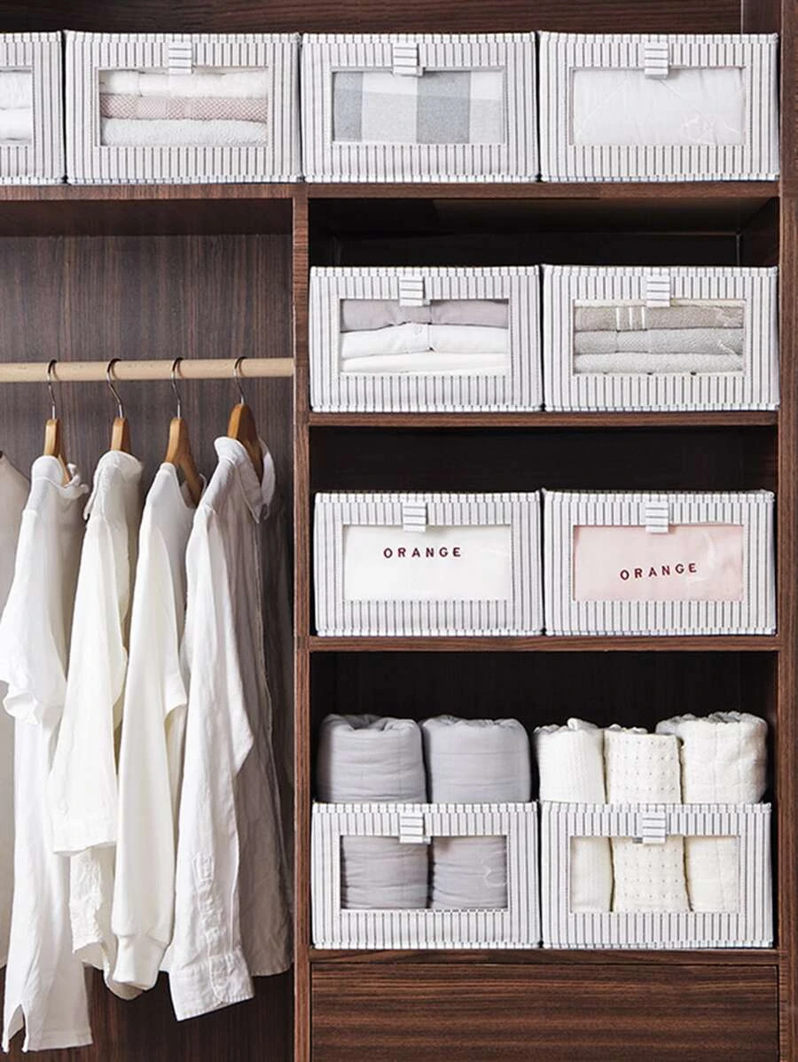 กล่องใส่เสื้อผ้า 1 ชิ้น แต่งแถบ ลายตัวอักษร ปักลาย  gg-43