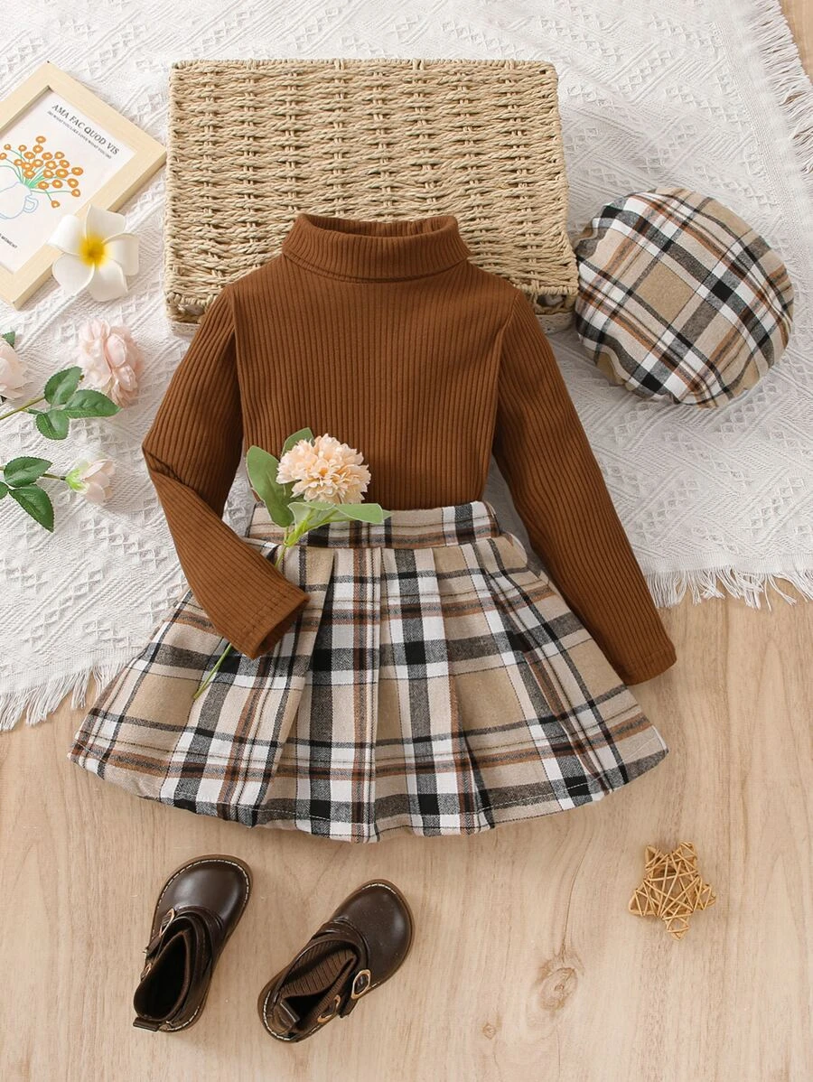 เสื้อยืด เด็กเล็กผู้หญิง คอตั้งทรงสูง และ กระโปรง ลายแพลต พลีต และ หมวกa-43