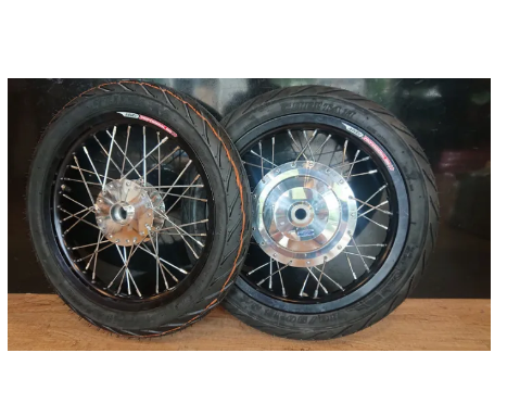 FU12-ชุดล้อดำขอบเรียบ ขอบ 14' พร้อมยางนอกลายไฟ+ยางใน 1.60x14,1.60x14 ดุมกระจก ใส่ Click,Click-i,Scoopy-i,Zoomer