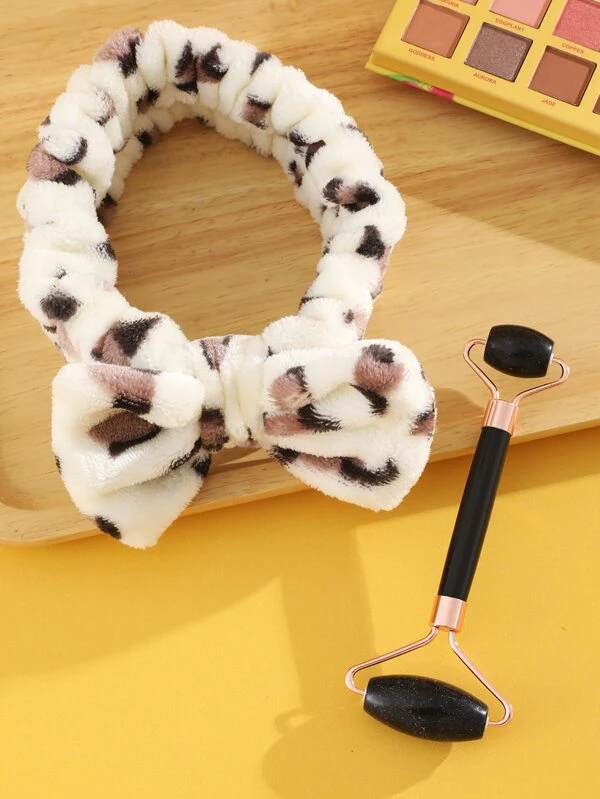 1 ชิ้น ลูกกลิ้งนวดหน้า & 1 ชิ้น ที่คาดผม d-14