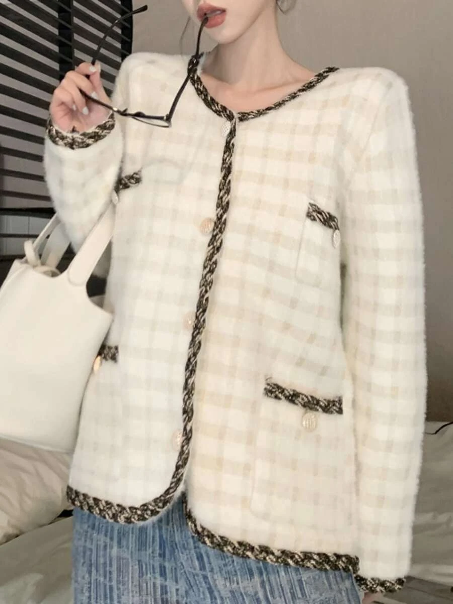 คาร์ดิแกน ขอบสีตัด กระดุมแถวหน้า   i-82