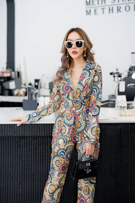 set สูทลายกราฟฟิก งานขึ้นห้าง  ส-100