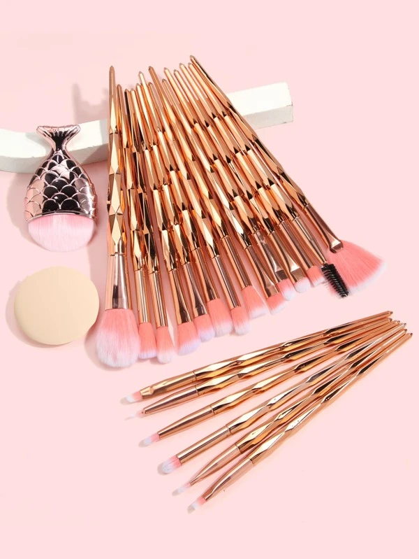 ชุดแปรงแต่งหน้า 21 ชิ้นและพัฟแต่งหน้า 1 ชิ้น e-12