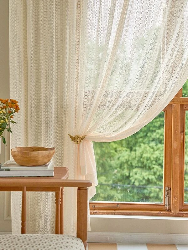 ผ้าม่าน ผ้าโปร่ง กลวงออก  ผ143