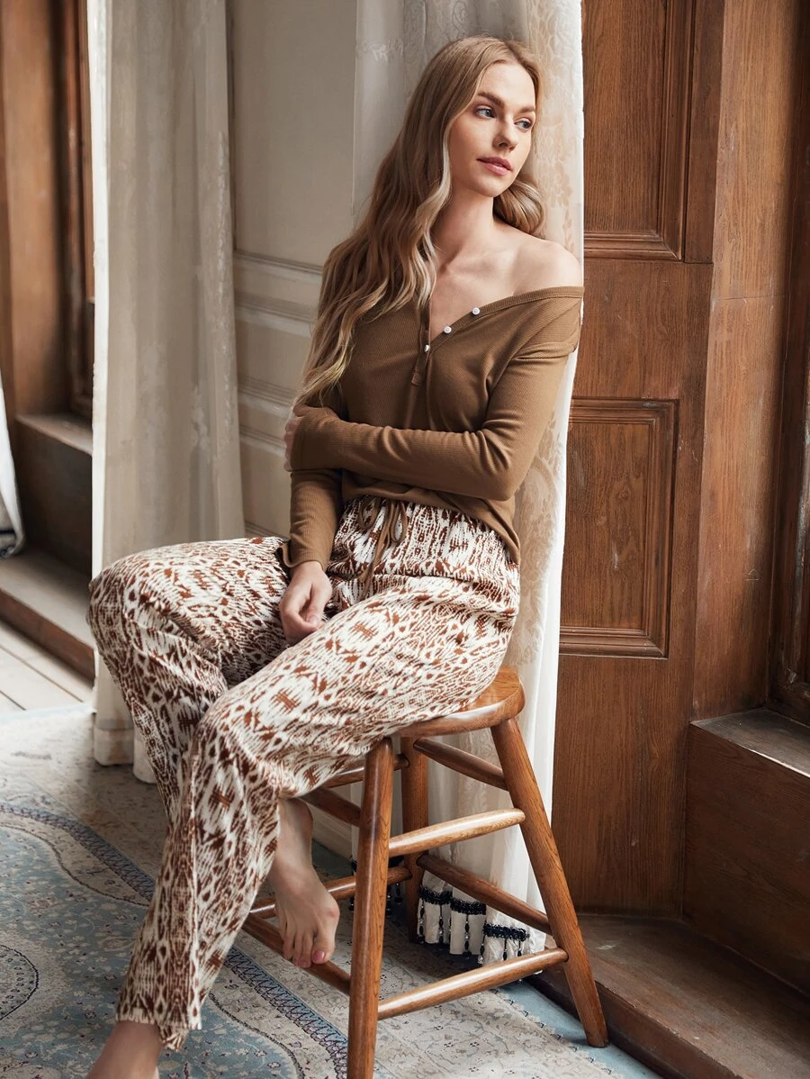 เซ็ต ชุดนอน ครึ่งปุ่ม เสื้อคอวี พิมพ์ เรขาคณิต  bb-45